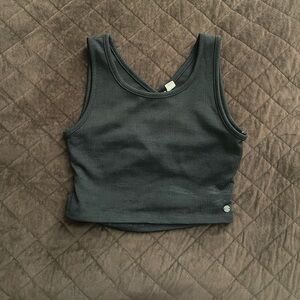 scoop neck black tank